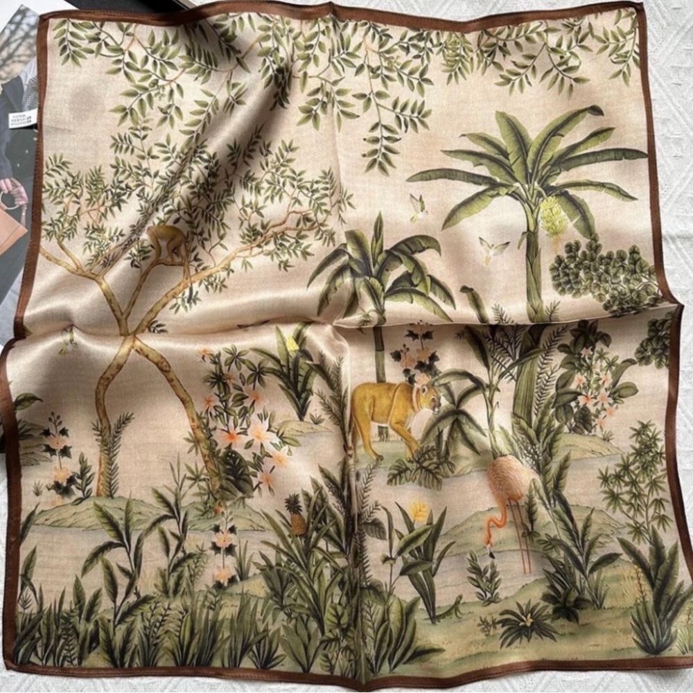 Gorgeous in jungle Silky polyester Scarf
